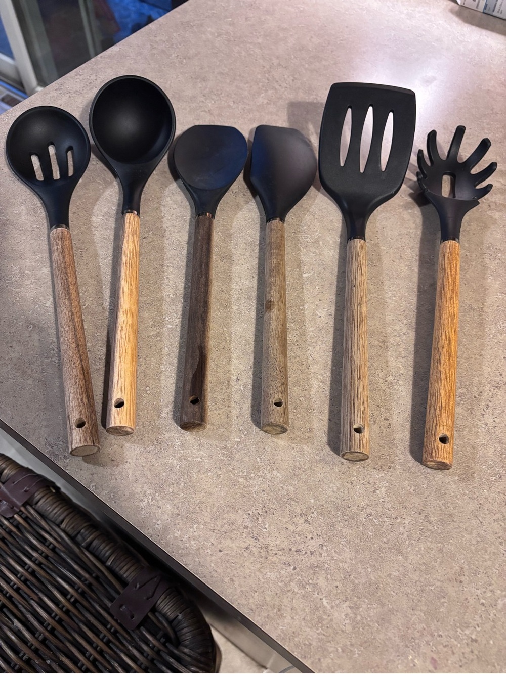 6-Piece Wooden Handle Kitchen Utensil Set - Black silicone heads
